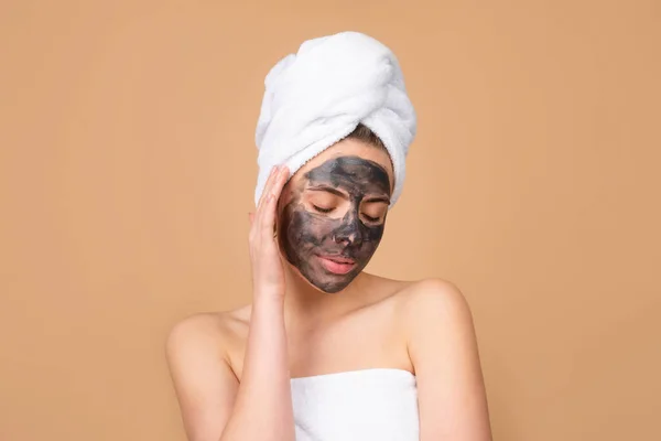 Beautiful Girl Mud His Face Cosmetic Mask Beauty Face Mud — Foto de Stock