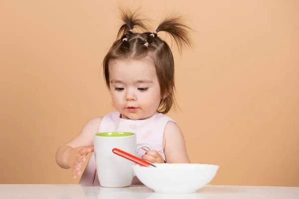 Babies Eating Healthy Food Baby Babys First Meal Child Eats — Foto de Stock