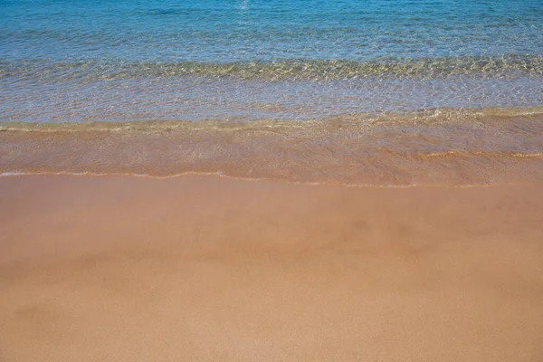 Pláž Zlatým Pískem Tyrkysová Mořská Voda Panoramatický Výhled Moře Přírodní — Stock fotografie