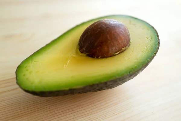 Avocadofrucht Rohe Früchte Gesunde Grüne Lebensmittel Halb Avocado Avocado Auf — Stockfoto