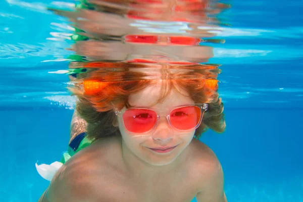 Summer Kids Face Young Boy Swim Dive Underwater Water Portrait — Stockfoto
