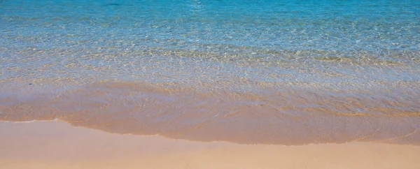 모래사장의 아름다운 고요하다 해변에서 바라본 — 스톡 사진