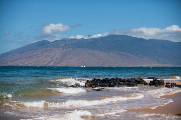 Tropischer Strand Hintergrund Mit Blauem Meer Urlaub Oder Entspannung Sommerkonzept — Stockfoto