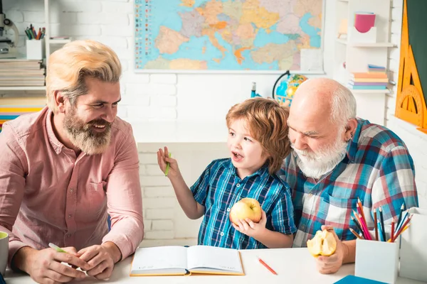 Fathers Day Family Relationship Grandfather Father Son Grandpa Teaching School — Foto Stock