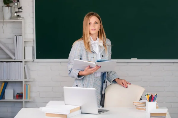 Female Student Preparing Exam Learning Lessons School Classroom — Stockfoto
