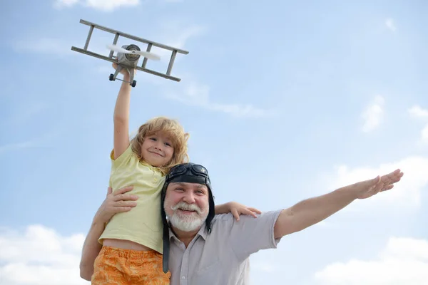 Grandfather Son Having Fun Plane Outdoor Sky Background Copy Space — 스톡 사진