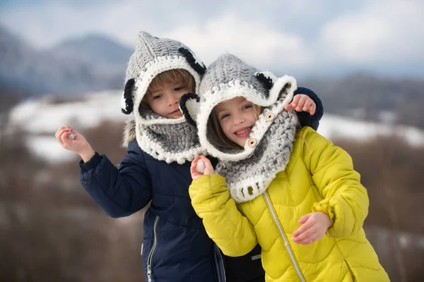 Little Girl Boy Enjoying Winter Playing Winter Forest Children Siblings — 图库照片