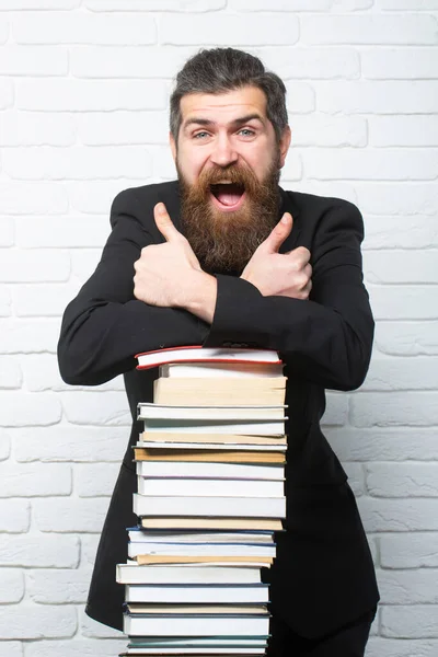 Retrato Profesor Divertido Profesor Con Pila Libros Pensando Serio Profesor —  Fotos de Stock