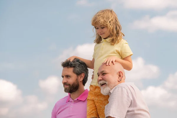 Jeune Père Mignon Enfant Fils Vieux Grand Père Hommes Génération — Photo