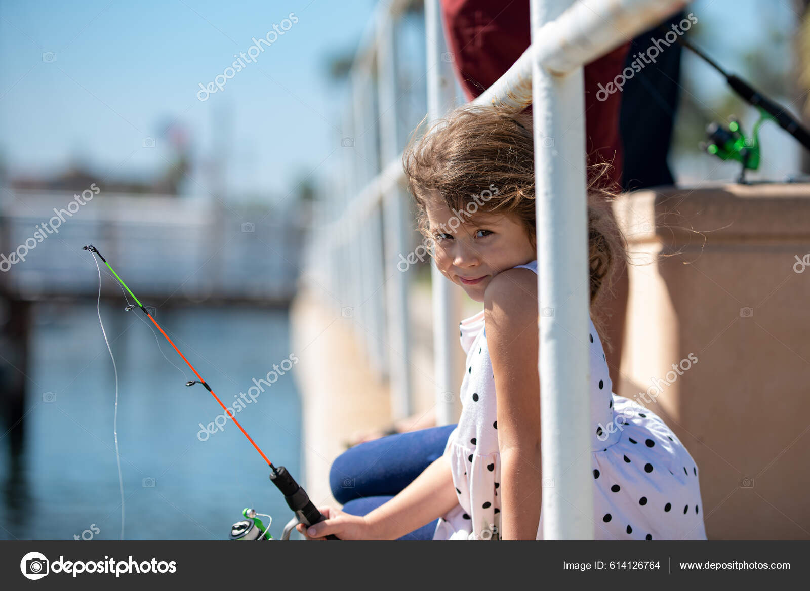 https://st.depositphotos.com/3584053/61412/i/1600/depositphotos_614126764-stock-photo-child-girl-fishing-catches-fish.jpg