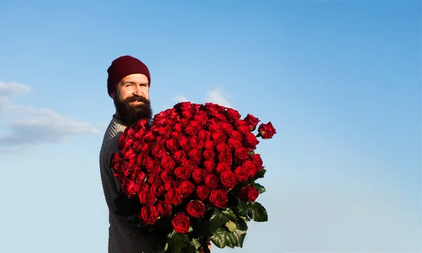Man Bouquet Flowers Happy Man Holds Large Bouquet Red Roses — Stock Photo, Image