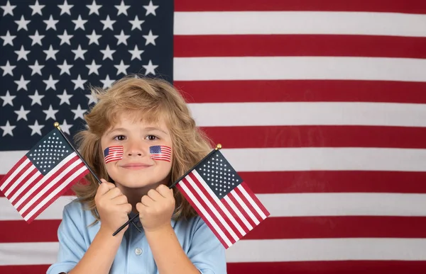 Americká Vlajka Dětské Tváři Červencový Den Nezávislosti Koncept Spojených Států — Stock fotografie