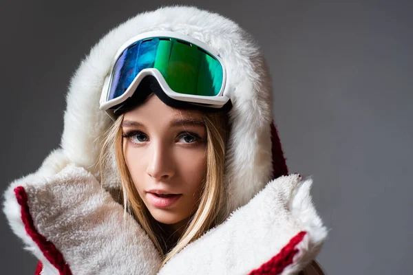 Концепція Зимової Спортивної Спортивної Жінки Молода Жінка Лижних Окулярах — стокове фото