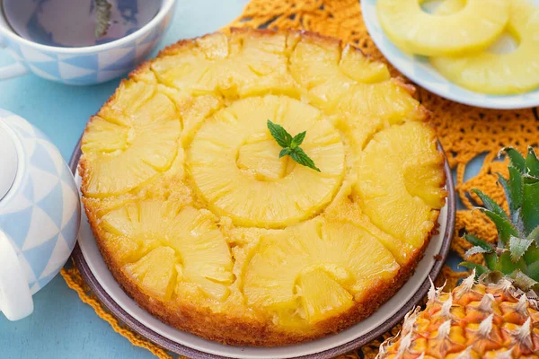 Zoet Ondersteboven Cake Met Ananas Karamel — Stockfoto