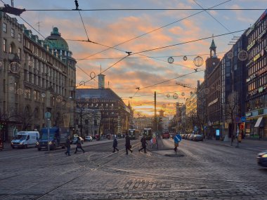 Finlandiya, Helsinki - 28 Ocak 2018. Finlandiya 'nın Helsinki şehrinde Mannerheimintie manzarası.