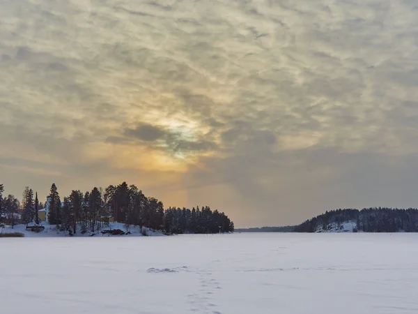 Φινλανδική Λίμνη Τουουσούλα Χειμώνα Στο Ηλιοβασίλεμα Σύννεφα Cirrus Φύση Της — Φωτογραφία Αρχείου