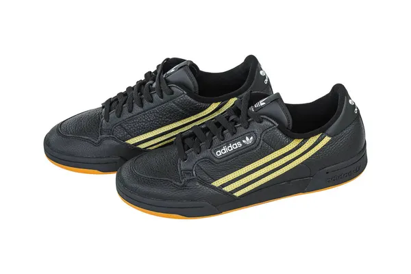 Roi Thaiföld November 2021 Adidas Continental Cipő Elszigetelt Fehér Háttér — Stock Fotó