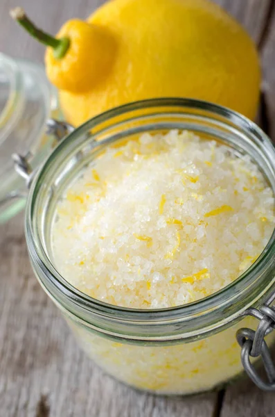 Homemade Sea Salt Lemon Fruit Scrub Bath Salt Foot Soak — Stock Photo, Image