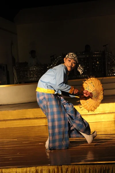 Tradycyjne birmańskie tancerz — Zdjęcie stockowe