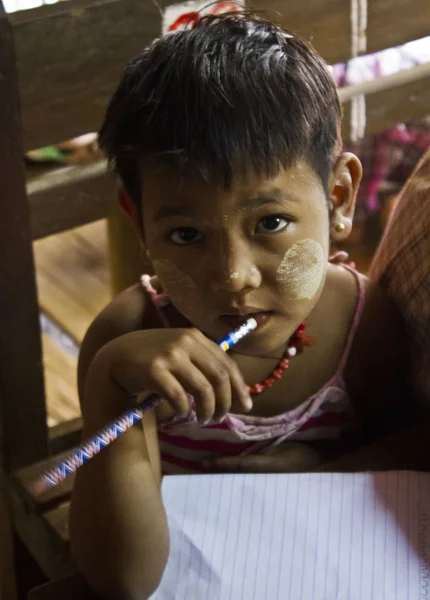 Child at school in Myanmar — Stock Photo, Image