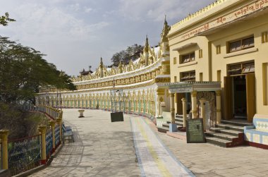 u min thonze Budist tapınağı sagaing tepe