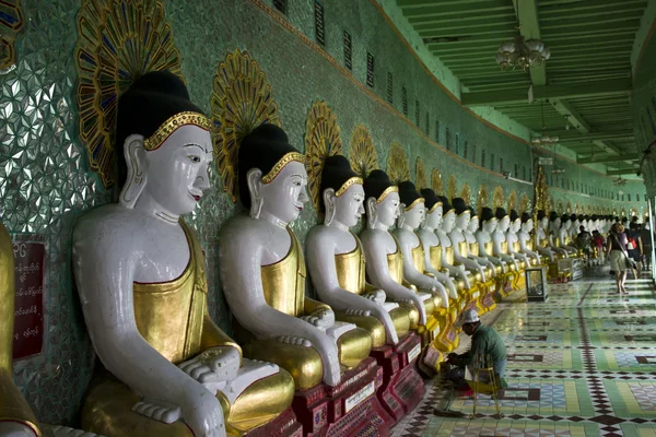 U Min Thonze Buddhist Temple On Sagaing Hill (Myanmar) — Stock Photo, Image
