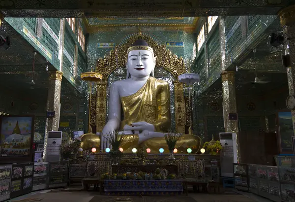 Big Buddha, a templom, Mianmar — Stock Fotó