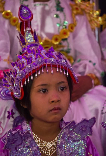 Steeds monnik in myanmar - de beginners — Stockfoto