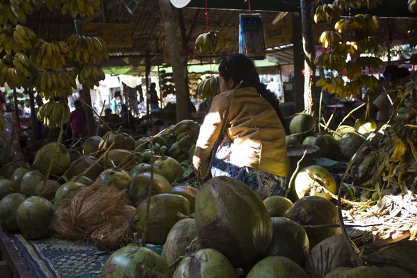 Utcai piac Mianmarban — Stock Fotó