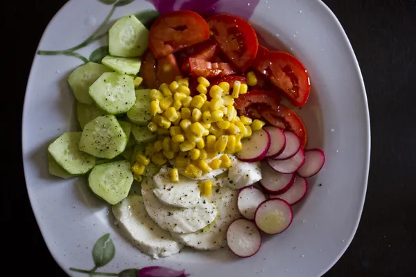 Vegetarischer frischer Salat. — Stockfoto