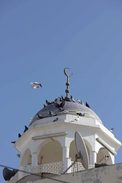 Valkoinen Minaret lähikuva, Oman — kuvapankkivalokuva