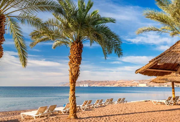 Πρωί Στην Κεντρική Δημόσια Παραλία Στο Eilat Διάσημο Τουριστικό Θέρετρο — Φωτογραφία Αρχείου