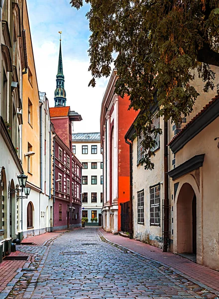 Manhã Rua Medieval Riga Capital Letônia Cidade Turística Famosa Região — Fotografia de Stock