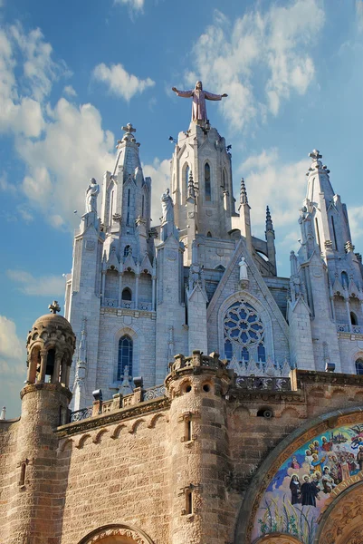 Barcelona, Spanje - augustus 11: verzoenende kerk van de Heilige hea — Stockfoto