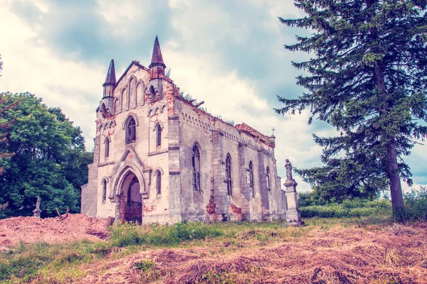 Ukrayna Nın Ternopil Bölgesindeki Maksymivtsi Köyündeki Antik Terk Edilmiş Kilise — Stok fotoğraf