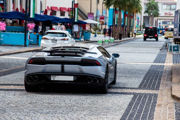 Дубай Оаэ February 2021 Luxury Car Lamborghini Street Famous District — стоковое фото