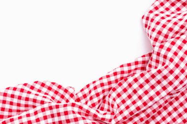 Masa örtüsü pikniği, beyaz arka planda beyaz doku kontrolörleri. kumaş kopyalama alanı ile buruşmuş.