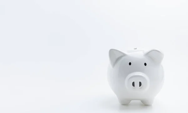 Een Witte Spaarpot Witte Achtergrond Met Kopieerruimte Besparingen Geld Voor — Stockfoto