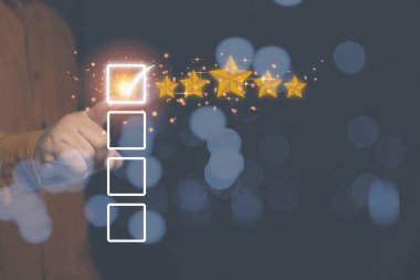 Müşteri değerlendirmesi anketi, memnuniyet sıralaması yüksek. Müşteri, iş sıralamasında itibar getiren hizmetleri değerlendirebilir. İş adamı çevrimiçi başvuruda hizmet deneyimine not verdi.