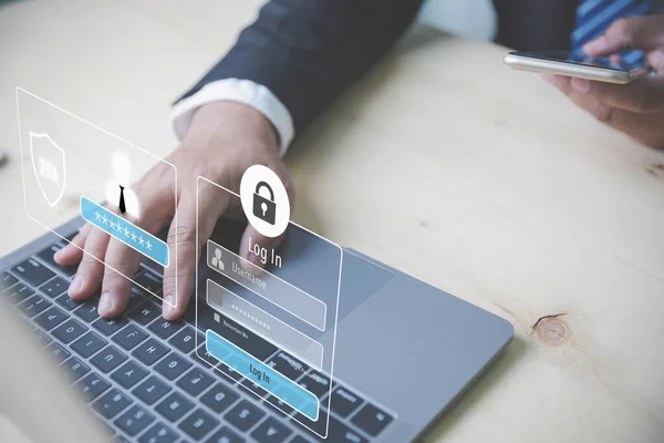 ビジネスマンは2Faでスマートフォン保護を使用しています サイバーセキュリティはインターネットのデータベースをオンラインで保護します 個人のオンラインプライバシー暗号化データ パスワードIdでログイン — ストック写真