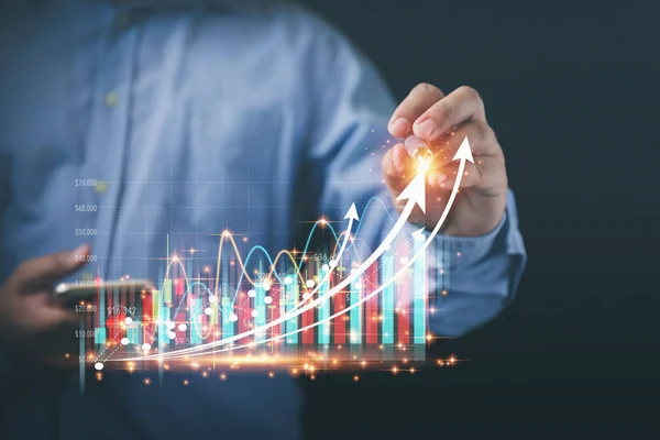 Businessman Uses Pen Point Graph Growth Analysis Growth Graph Chart —  Fotos de Stock