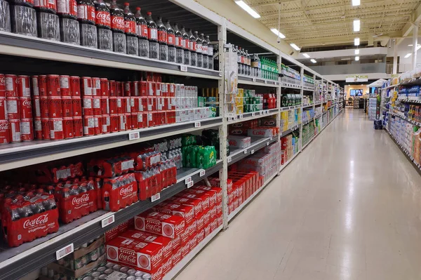 Toronto Canada Червня 2022 Варіанти Безалкогольного Напою Продуктовому Магазині Роздрібна — стокове фото