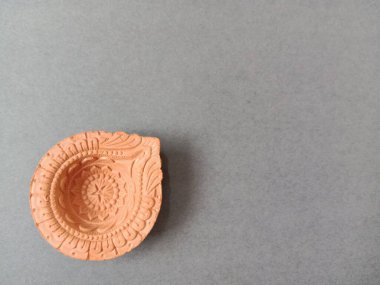 Festival ve dekoratif tasarım amaçlı toprak lambası görünümü