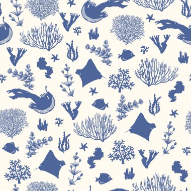 Çekilmiş balıklar, denizyıldızları, mercanlar, algler, denizanaları, soyut vektör dalgaları, kusursuz desenler. Deniz kenarında baskısı olan bir yaz plajı. Okyanus modası tekstil mavisi, beyaz arka plan. Sualtı elementleri dokusu