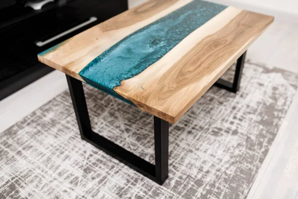 New Table Made Natural Wood Epoxy Resin Metal Black Legs — Stock Photo, Image