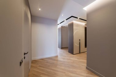 kalın gri koridor resmi yeni yenilenmiş