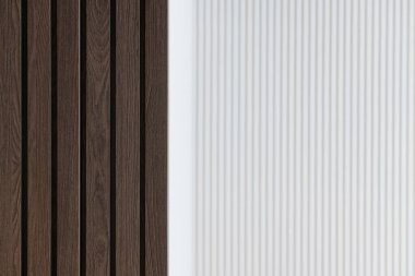 arkaplan resmi. Koyu ahşap çizgiler ve aydınlık duvar