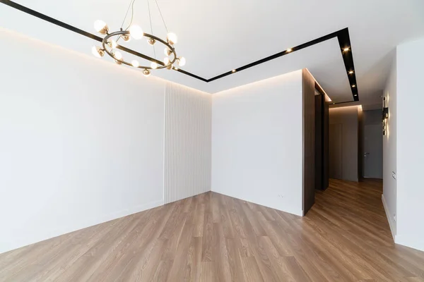 Interior Una Habitación Blanca Con Pasillo Lámparas Negras — Foto de Stock