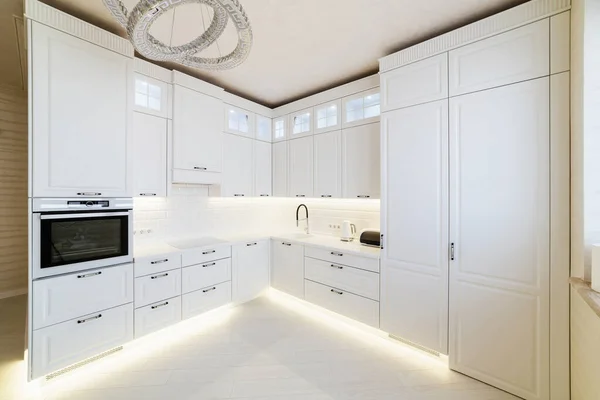 Luminoso Interno Della Cucina Una Nuova Elegante Casa Famiglia — Foto Stock