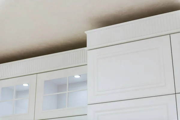 Lemari Putih Perabotan Bersih Baru Dapur Baru Rumah — Stok Foto